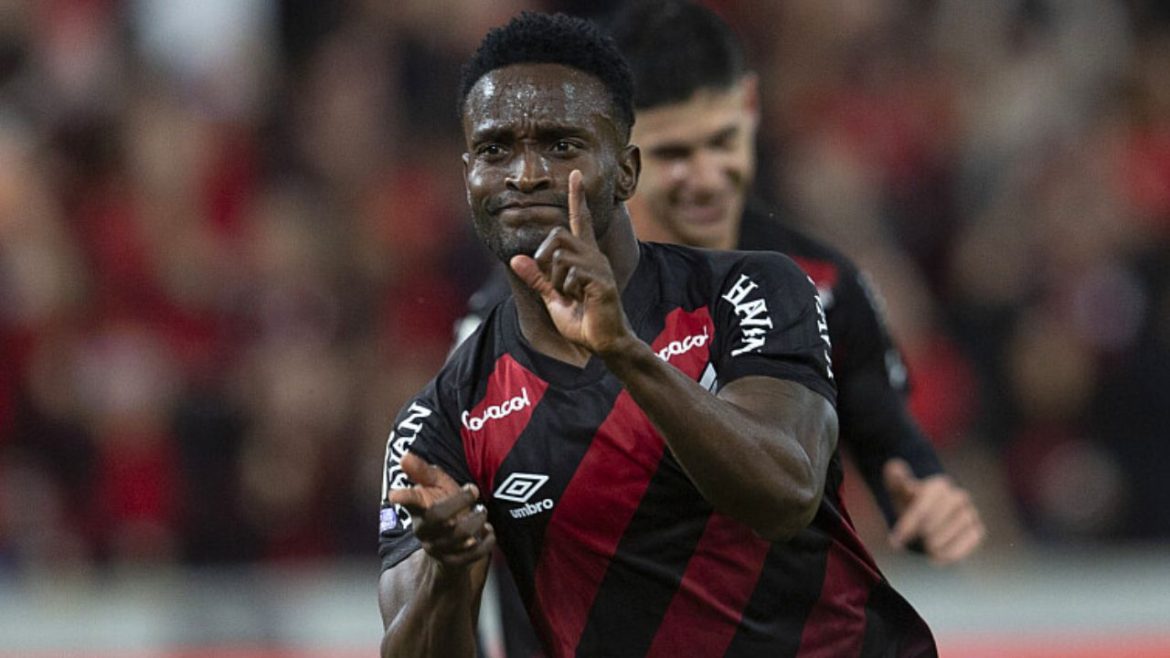 lider-do-returno,-athletico-defende-invencibilidades-no-brasileirao-contra-o-red-bull-bragantino