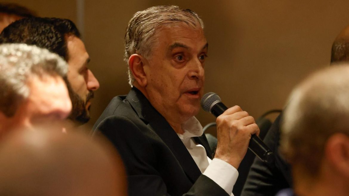 “nao-vai-me-pagar”:-por-que-petraglia-nao-quis-fazer-negocio-com-o-corinthians