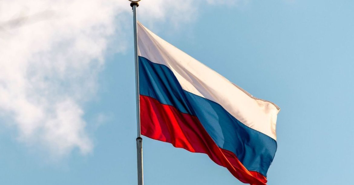 ataque-com-drone-mata-duas-criancas-e-incendeia-centro-logistico-na-russia