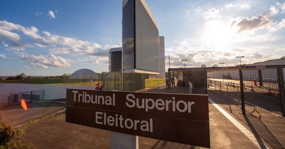 tse-da-prazo-de-5-dias-para-federacao-do-pt-cumprir-decisao
