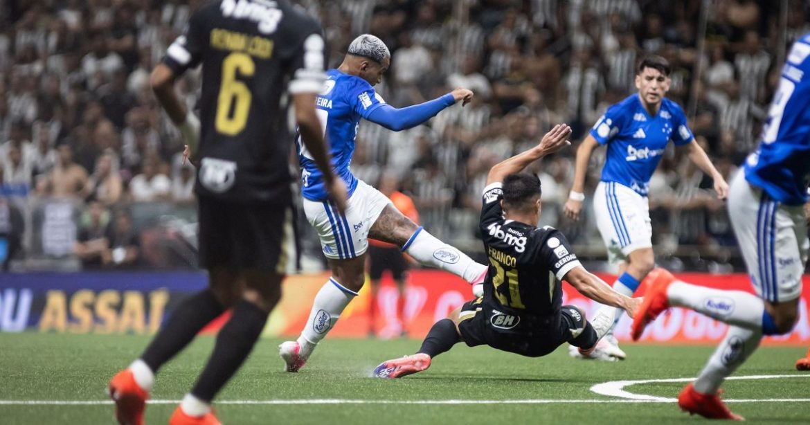 dirigente-do-cruzeiro-pede-desculpas-por-eliminacao-e-manda-recado