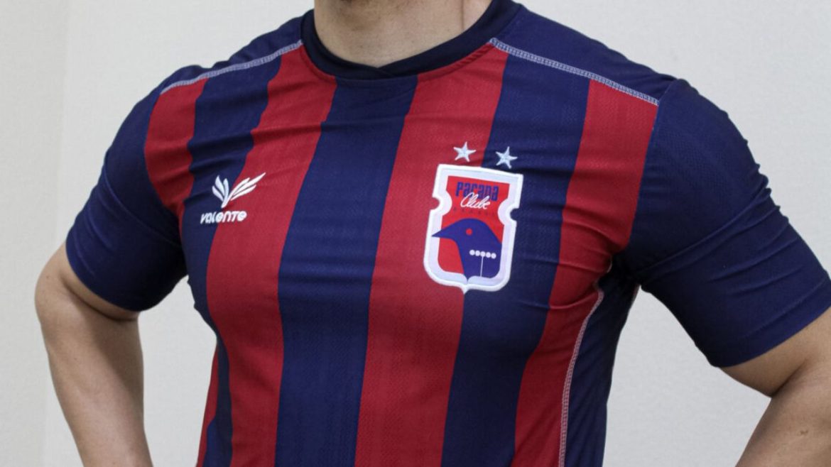 parana-clube-lanca-terceira-camisa-com-tons-de-azul-e-vermelho-mais-escuros