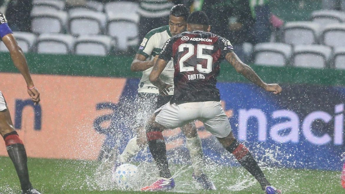 “futebol-ou-polo-aquatico”?-internet-reage-sobre-classico-atletiba