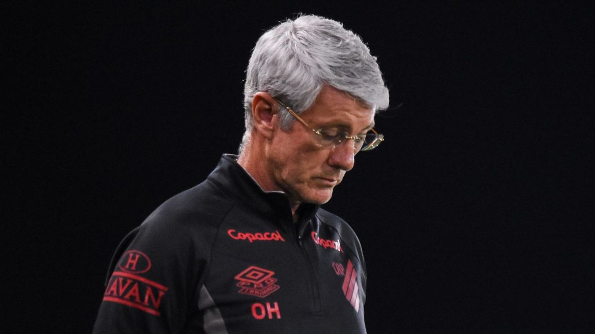 tecnico-odair-hellmann-pega-gancho-pesado-no-stjd;-athletico-vai-recorrer