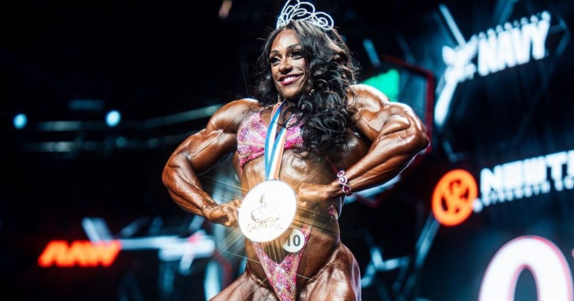 andrea-shaw-vence-women’s-bodybuilding-e-heptacampea-do-mr.-olympia