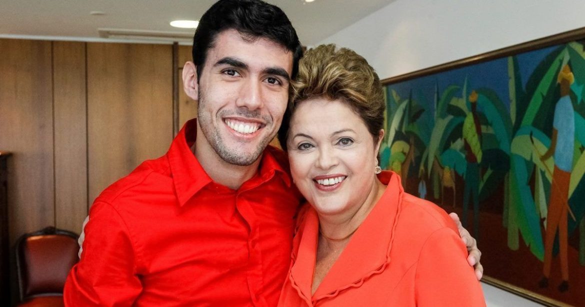 campanha-de-flavio-aponta-que-‘dilma-bolada’-comecou-boato-sobre-padroeira