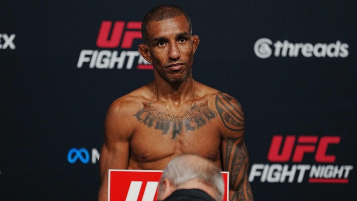 ufc:-apos-sofrer-mal-subito-em-luta,-raoni-barcelos-segue-em-observacao