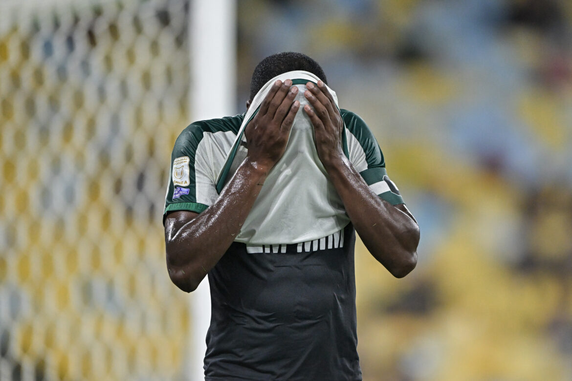 savarino-e-fluminense-acabam-com-o-coritiba,-que-precisa-reagir-para-nao-flertar-com-desastre-no-brasileirao