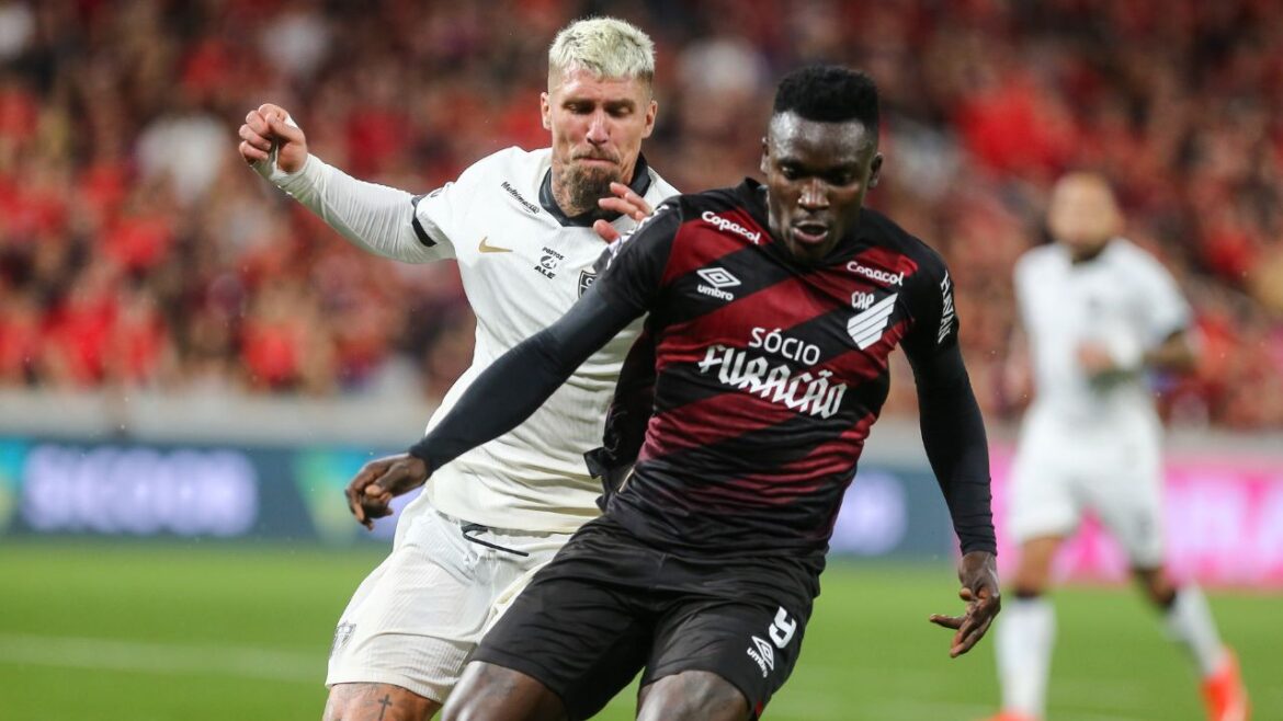athletico-vai-do-ceu-ao-inferno-e-toma-castigo-do-atletico-mg-em-jogo-de-roteiro-maluco