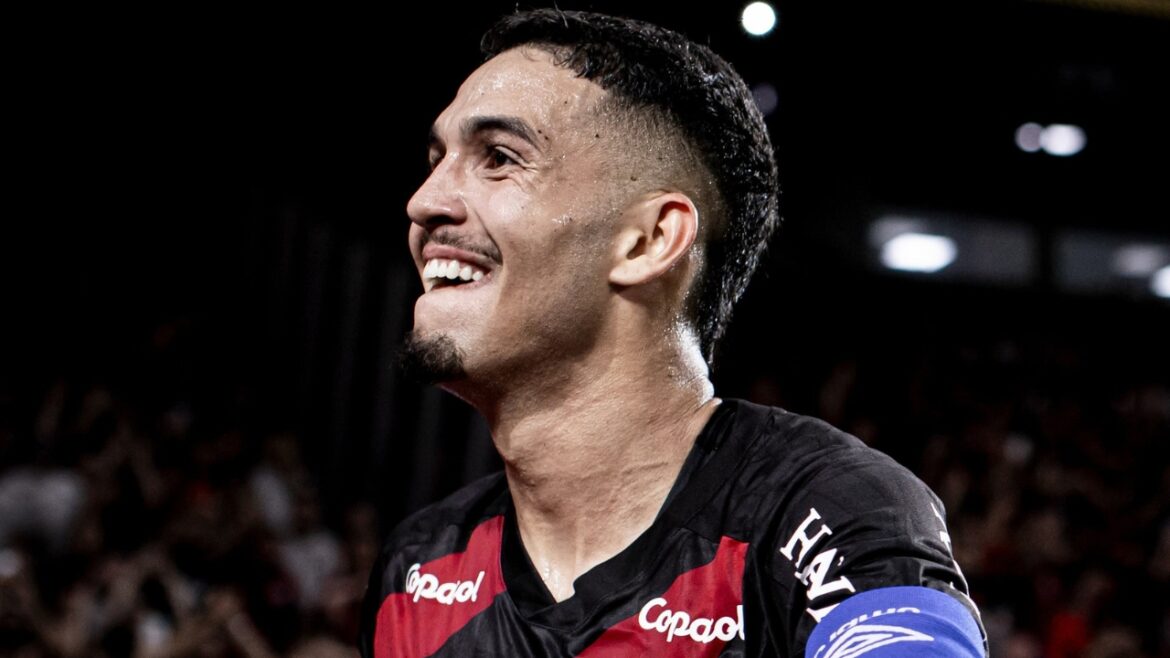 cobicado-por-barcelona-e-flamengo,-arthur-dias-revela-desejo-para-o-futuro